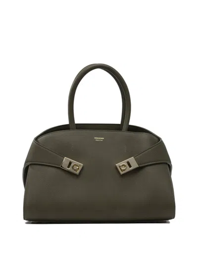 Ferragamo Textured Leather Shoulder Bag In Green