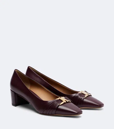 Ferragamo Tillya Leather Pumps In Burgundy