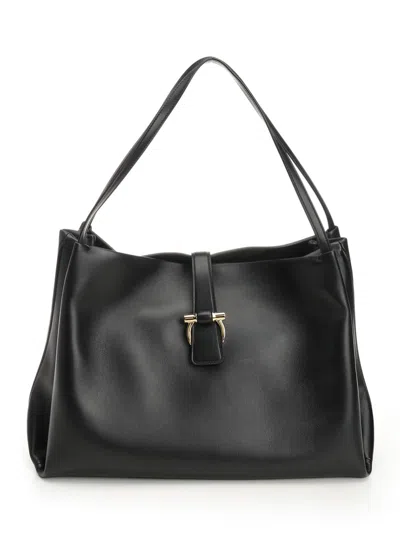 Ferragamo Tote Medium Gancino Shoulder Bags Black