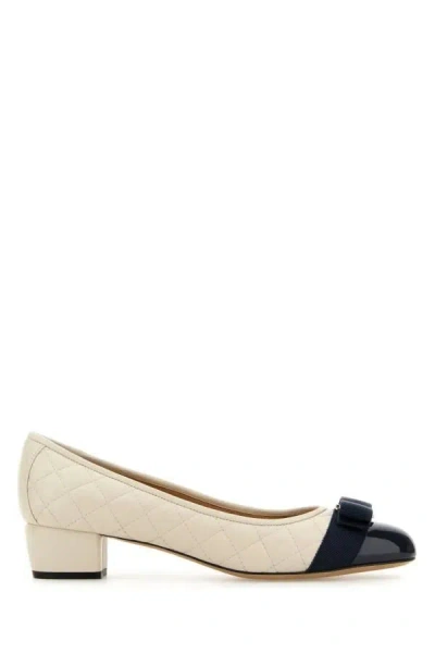 Ferragamo Two-tone Nappa Leather Vara Q Pumps In Midnight  Mascarpone  Napp