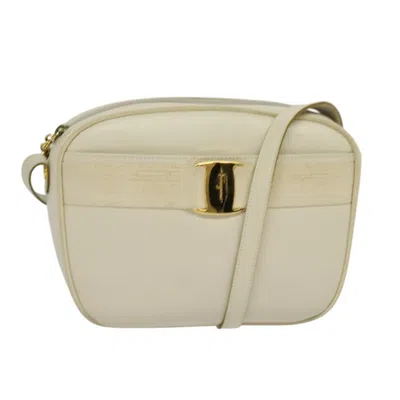 Pre-owned Ferragamo Vala Shoulder Bag Leather Leather Shoulder Bag Bag () In White