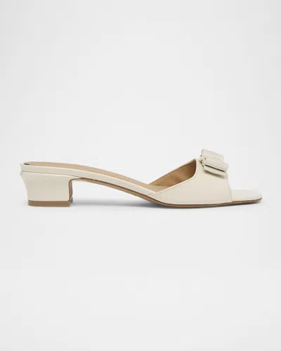 Ferragamo Vanilla Patent Leather Bow Mules In Neutral
