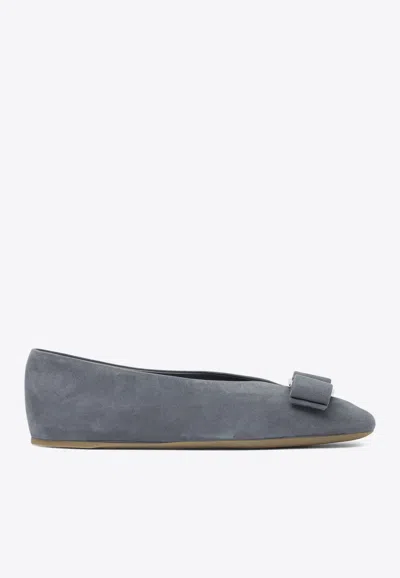 Ferragamo Vanna Vara-bow Suede Ballet Flats In Gray