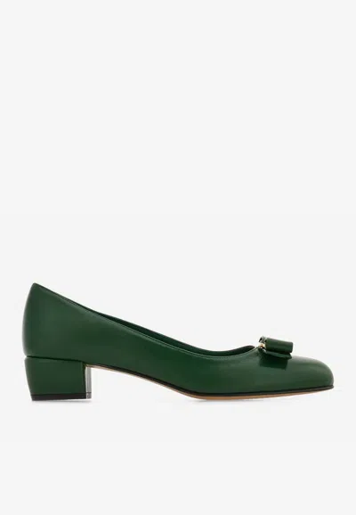 Ferragamo Vara Pump In Green
