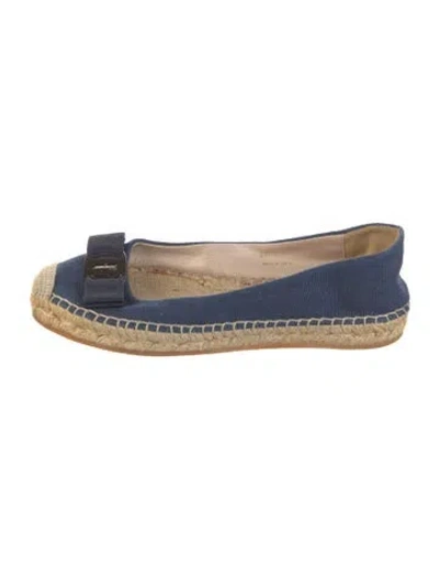 Pre-owned Ferragamo Vara Bow Accent Canvas Espadrilles In Blue/neutrals