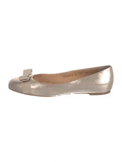 Pre-owned Ferragamo Vara Bow Accent Leather Ballet Flats
