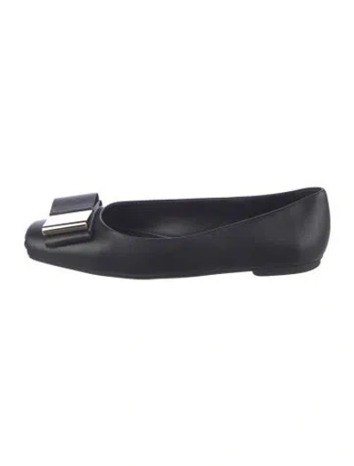 Pre-owned Ferragamo Vara Bow Accent Leather Ballet Flats In Black