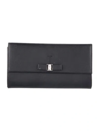 Pre-owned Ferragamo Vara Bow Accent Leather Continental Wallet In Black