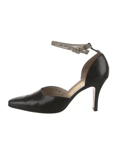 Pre-owned Ferragamo Vara Bow Accent Leather D'orsay Pumps In Black