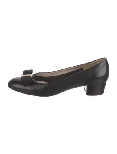 Pre-owned Ferragamo Vara Bow Accent Leather Flats In Black