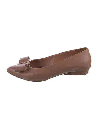Pre-owned Ferragamo Vara Bow Accent Leather Flats In Brown