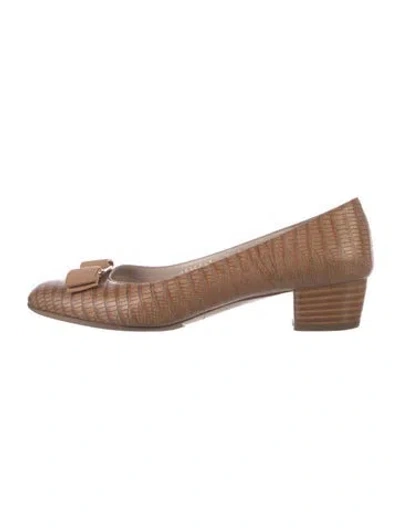 Pre-owned Ferragamo Vara Bow Accent Leather Flats In Neutral