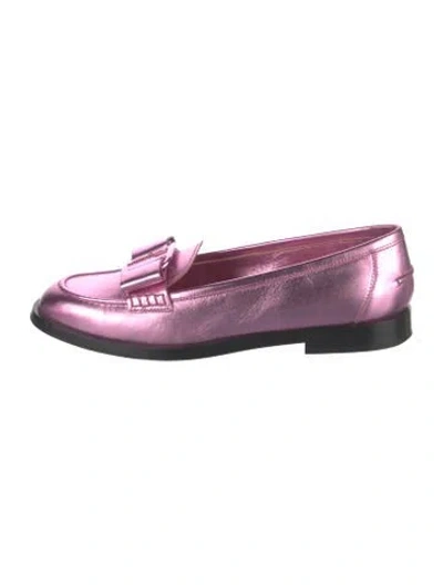 Pre-owned Ferragamo Vara Bow Accent Leather Loafers In Metallic/pink