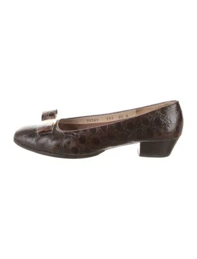 Pre-owned Ferragamo Vara Bow Accent Leather Mules In Brown
