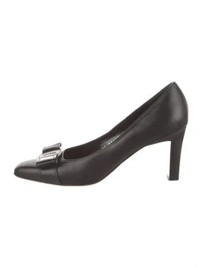 Pre-owned Ferragamo Vara Bow Accent Leather Pumps In Brown