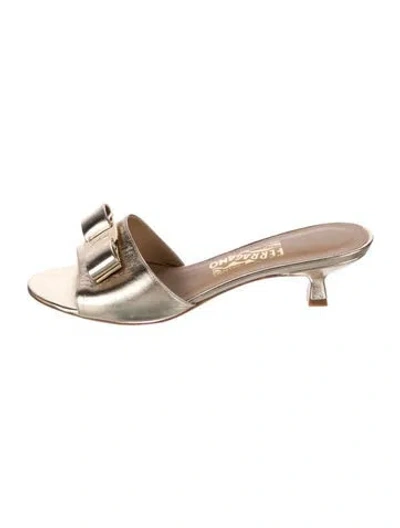 Pre-owned Ferragamo Vara Bow Accent Leather Slides In Gold