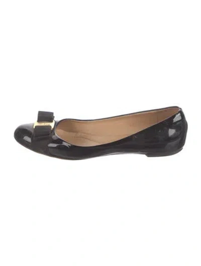 Pre-owned Ferragamo Vara Bow Accent Patent Leather Ballet Flats In Black