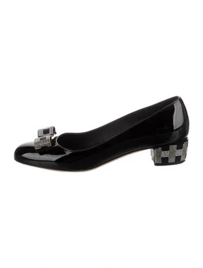 Pre-owned Ferragamo Vara Bow Accent Patent Leather Ballet Flats In Black
