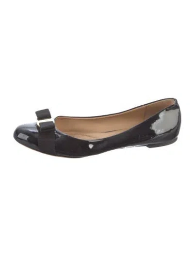 Pre-owned Ferragamo Vara Bow Accent Patent Leather Ballet Flats In Black
