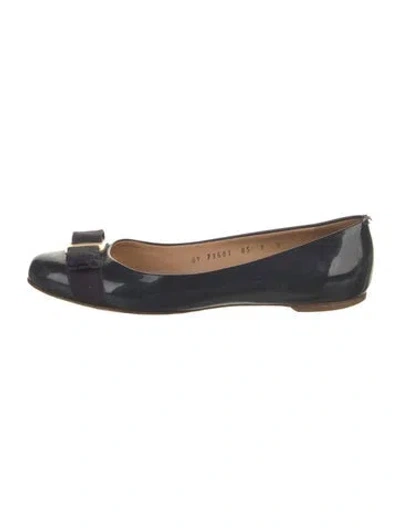 Pre-owned Ferragamo Vara Bow Accent Patent Leather Ballet Flats In Blue