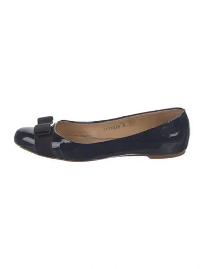 Pre-owned Ferragamo Vara Bow Accent Patent Leather Ballet Flats In Blue