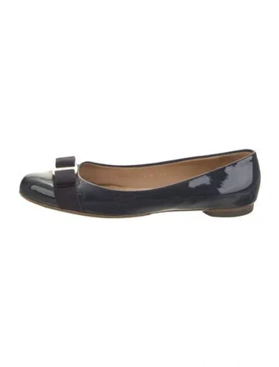 Pre-owned Ferragamo Vara Bow Accent Patent Leather Ballet Flats In Blue