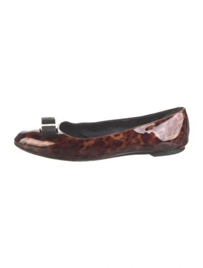 Pre-owned Ferragamo Vara Bow Accent Patent Leather Ballet Flats In Brown