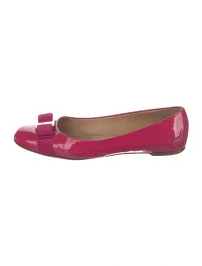 Pre-owned Ferragamo Vara Bow Accent Patent Leather Ballet Flats In Pink