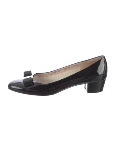Pre-owned Ferragamo Vara Bow Accent Patent Leather Flats In Black