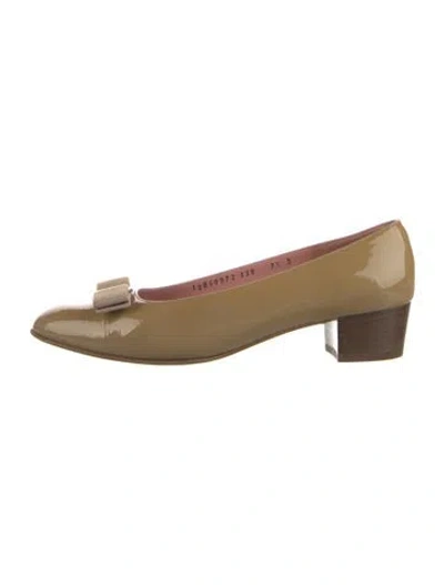 Pre-owned Ferragamo Vara Bow Accent Patent Leather Flats In Yellow