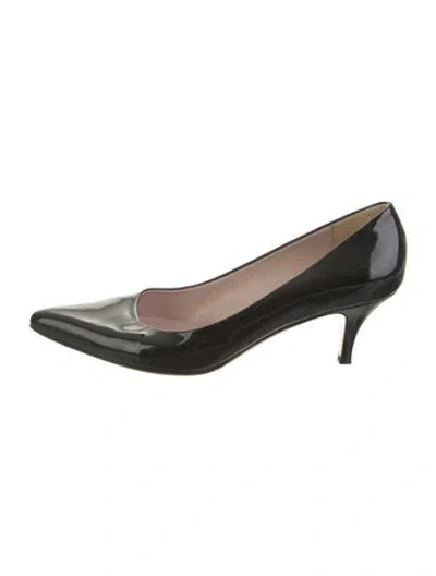Pre-owned Ferragamo Vara Bow Accent Patent Leather Pumps In Black