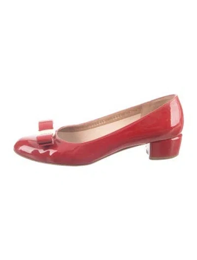 Pre-owned Ferragamo Vara Bow Accent Patent Leather Pumps In Pink