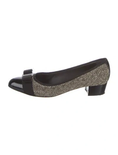 Pre-owned Ferragamo Vara Bow Accent Patterned Pumps In Multi