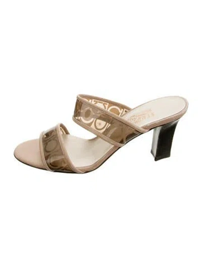 Pre-owned Ferragamo Vara Bow Accent Pvc Slides In Neutrals