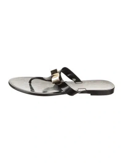 Pre-owned Ferragamo Vara Bow Accent Rubber Flip Flops In Multicolor
