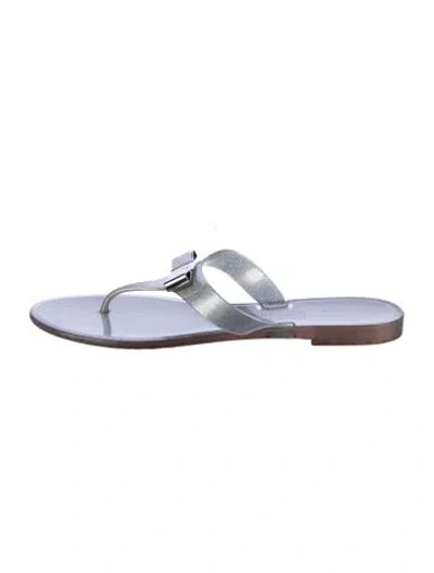 Pre-owned Ferragamo Vara Bow Accent Rubber Slides In Silver