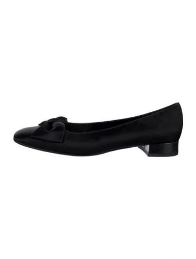 Pre-owned Ferragamo Vara Bow Accent Satin Ballet Flats In Black