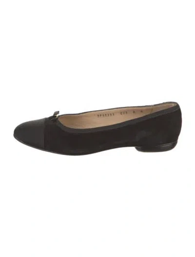 Pre-owned Ferragamo Vara Bow Accent Suede Ballet Flats In Black