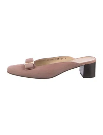Pre-owned Ferragamo Vara Bow Accent Suede Mules In Pink