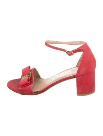 Pre-owned Ferragamo Vara Bow Accent Suede Sandals In Red