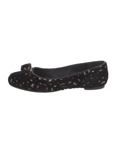 Pre-owned Ferragamo Vara Bow Accent Velvet Ballet Flats In Black