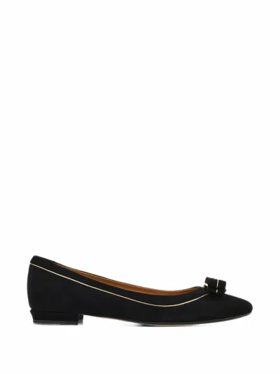 Ferragamo Vara Bow Ballet Flat With Trim Detail In Black