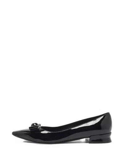 Pre-owned Ferragamo Vara Bow Ballet Flats In Black