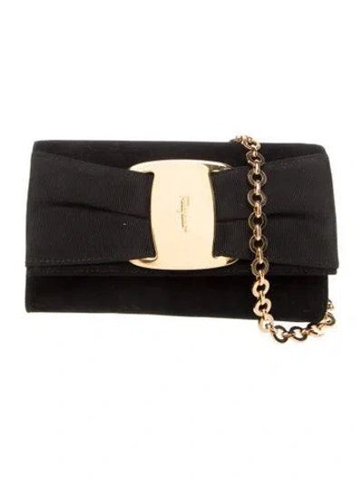 Pre-owned Ferragamo Vara Bow Clutch In Black