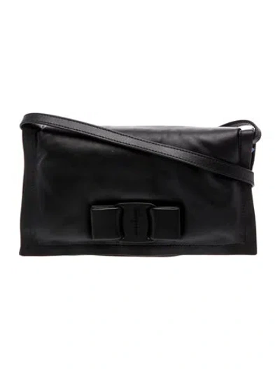 Pre-owned Ferragamo Vara Bow Clutch In Black