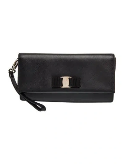 Pre-owned Ferragamo Vara Bow Clutch In Black