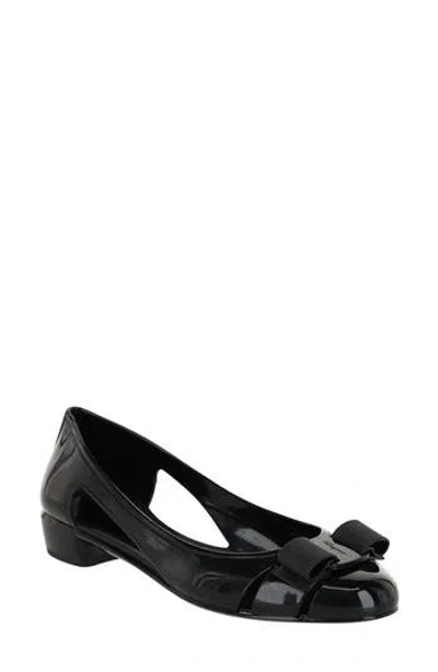 Ferragamo Vara Bow Cutout Flat In Black