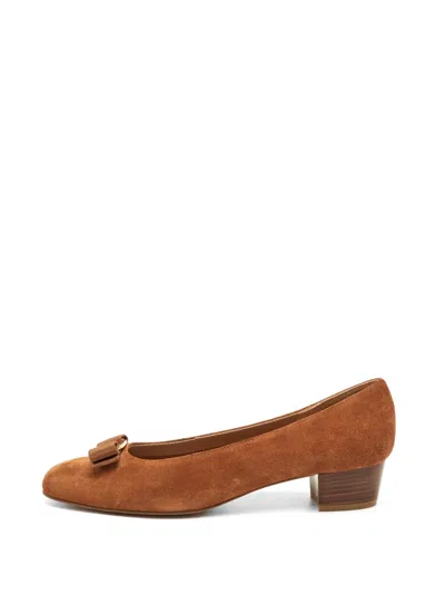 Pre-owned Ferragamo Vara Bow Flat Pumps In Brown