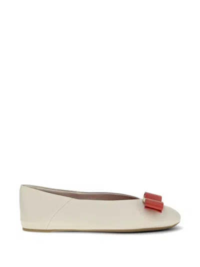 Ferragamo Vara Bow Leather Ballet Flats In Neutral