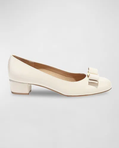 Ferragamo Vara Bow Leather Low Pumps In Bone